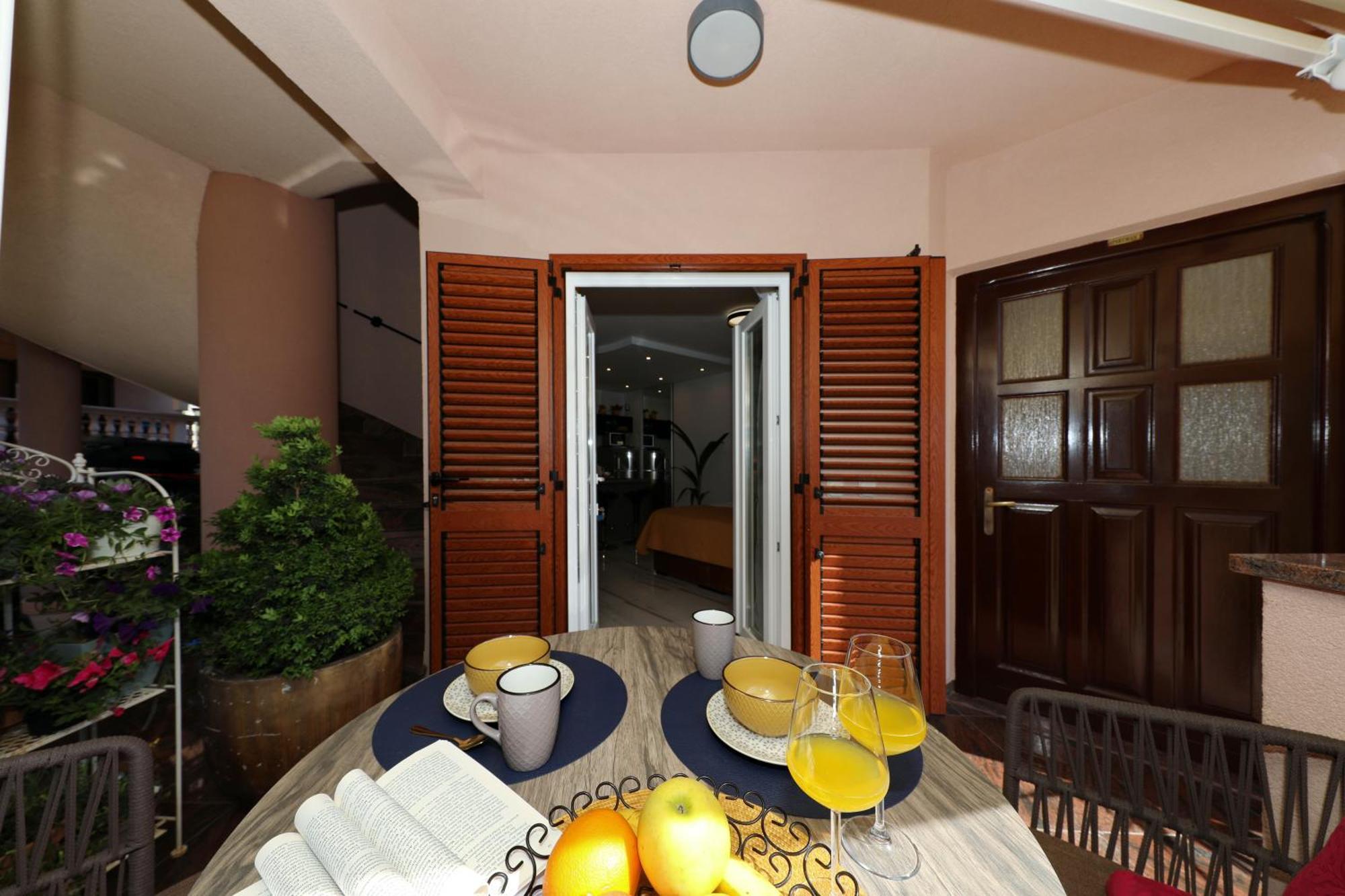 Dalmatino Apartment Pakostane